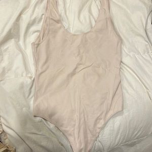 Wilfred free 95% cotton 5% spandex bodysuit scoop back